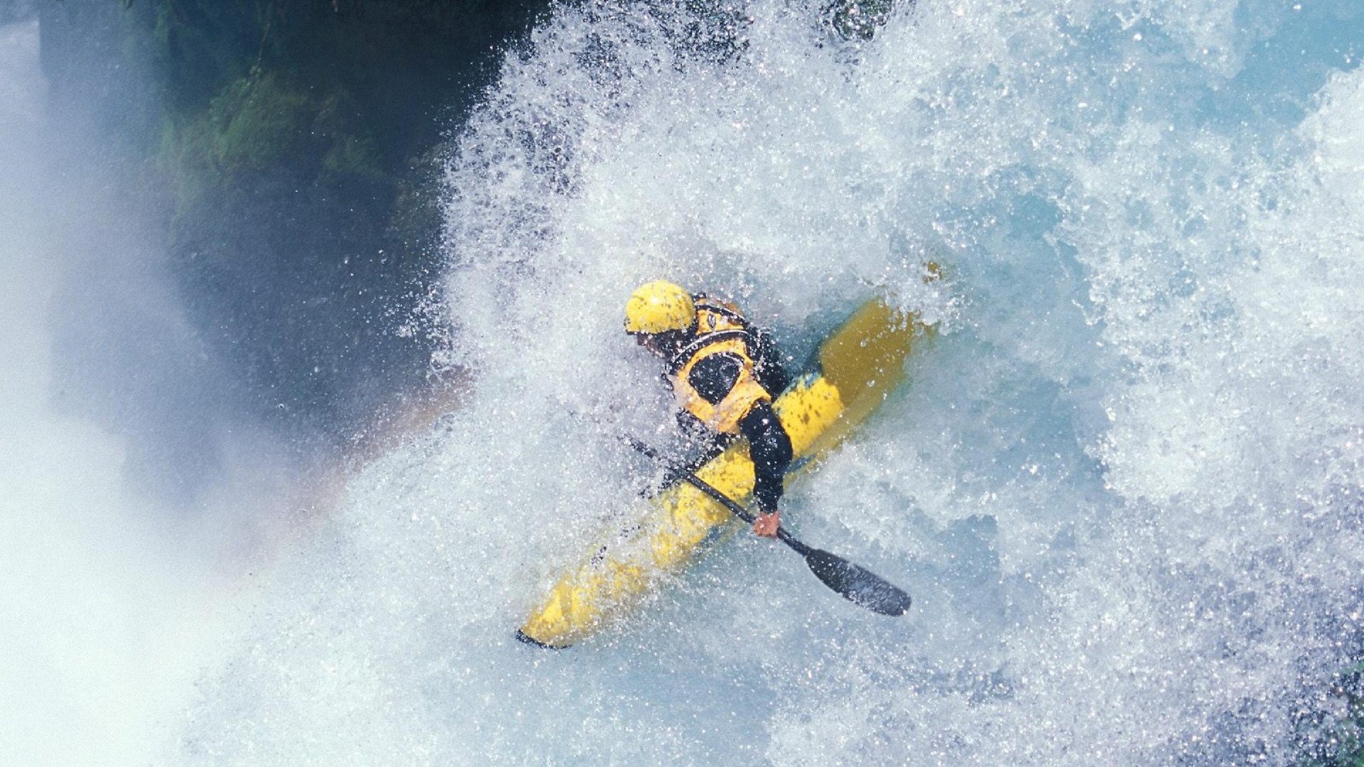 欧冠教练团队赛前制定详细战术